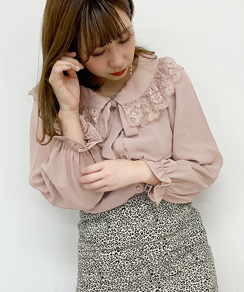 apres jour(アプレジュール)の「レース襟ボウタイブラウス【ZOZOTOWN限定アイテム】(シャツ/ブラウス・レディース・アイボリー/ピンクベージュ/ライトベージュ・フリー)」の3枚目の写真
