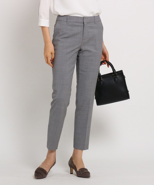 INDIVI(インディヴィ)の「「L」ウール混クロップドテーパードパンツ(その他パンツ・レディース・ブラック/ブラック系2/ネイビー系2/グレー系4・41/42/44/46/48)」の3枚目の写真