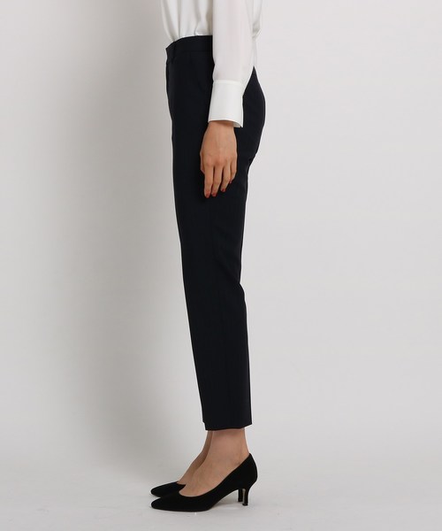 INDIVI(インディヴィ)の「「L」ウール混クロップドテーパードパンツ(その他パンツ・レディース・ブラック/ブラック系2/ネイビー系2/グレー系4・41/42/44/46/48)」の8枚目の写真