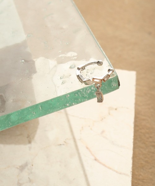 Burner（バーナー）の「【blatto 925silver】シルバー925　多デザイン　イヤーカフ　片耳用（イヤーカフ・レディース・A/B/C/D/E/F/G/H/I/J/K/L/M/N/O/P/Q/R/S/T/U/V/W/X/Y/Z/その他・FREE）」の8枚目の写真