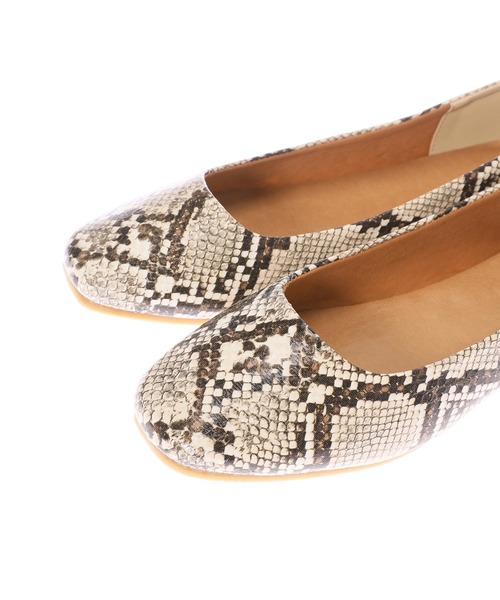 fifth(フィフス)の「スクエアフラットパンプス(バレエシューズ・レディース・アニマル/ラベンダー/モカ/シルバー・23.0cm/24.5cm/23.5cm/24.0cm/25cm/22.5㎝/22.5cm/25.0cm)」の8枚目の写真