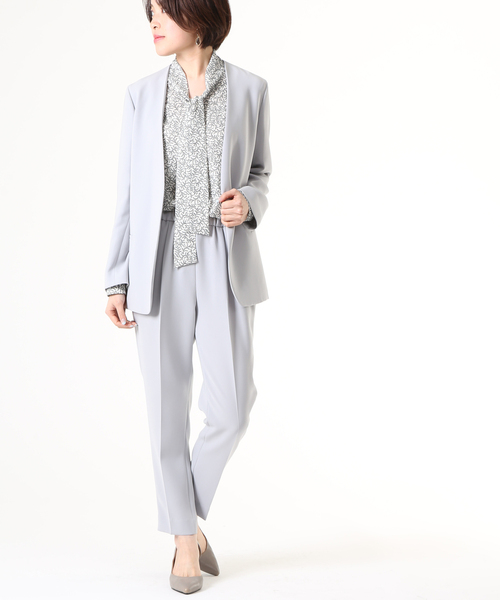 Tiara（ティアラ）の「ソアパールノーカラージャケット（ノーカラージャケット・レディース・ネイビー/グレー/グレイッシュベージュ・FREE）」の12枚目の写真