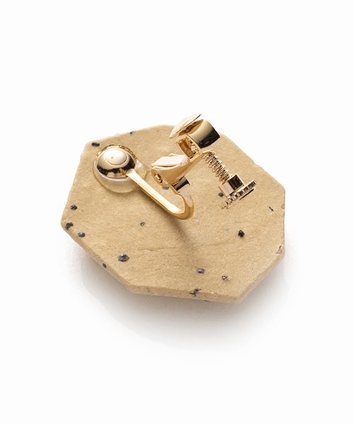 LAPUIS（ラピュイ）の「Lapuis(ラピュイ)ARITA Stone Earring（イヤリング・レディース・ホワイト/ベージュ/ブラック・FREE）」の8枚目の写真