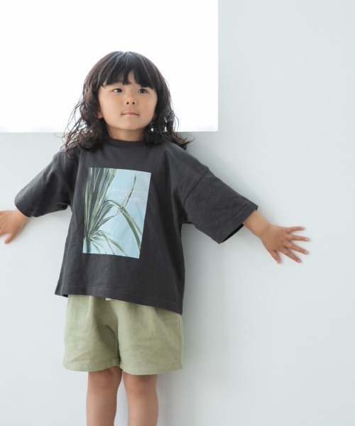 LOWRYS FARM（ローリーズファーム）の「アソートフォトＢＩＧＴＥＥ　886712（Tシャツ/カットソー・キッズ・チャコールグレー/オフホワイト/アイボリー・MEDIUM/LARGE/X-LARGE）」の6枚目の写真