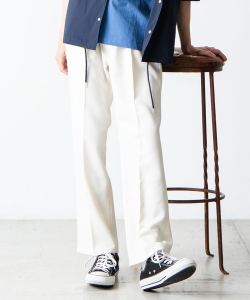 WEGO（ウィゴー）の「WEGO/セミフレアスラックス（スラックス・メンズ・ブラウン系その他/ベージュ系その他/オフホワイト/ブラック/ベージュ/ダークブラウン・MEDIUM/LARGE）」の2枚目の写真