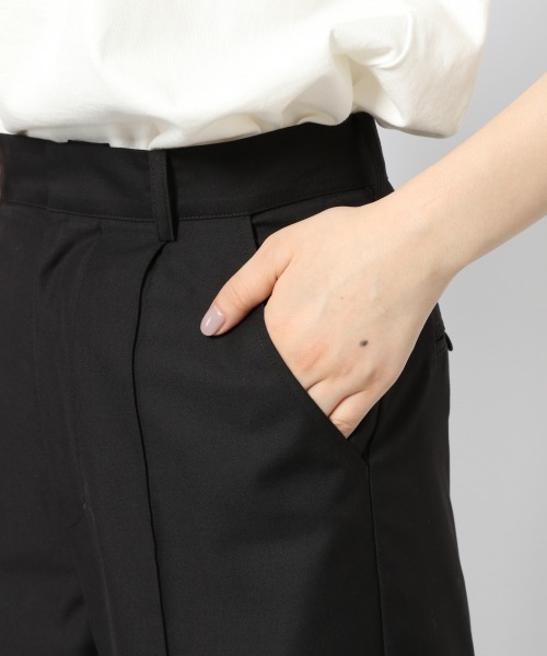 PAGEBOY(ページボーイ)の「セットアップ ダブルクロスパンツ(タックパンツ)(スラックス・レディース・ブラック/グレイッシュベージュ/ブルー・MEDIUM/SMALL)」の14枚目の写真