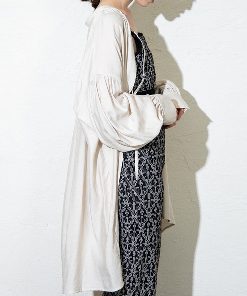 mystic（ミスティック）の「ダブルリボンロングシャツ（シャツ/ブラウス・レディース・アイボリー/ベージュ/ブルー・FREE）」の18枚目の写真