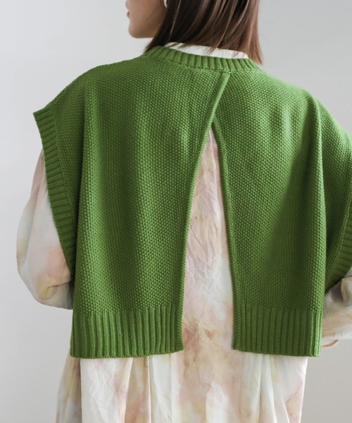 select MOCA（セレクトモカ）の「バックスリットニットショートベスト（ベスト・レディース・ブラック/ベージュ/ブラウン/スモークピンク/グリーン/グレイッシュブルー/パープル・FREE）」の4枚目の写真