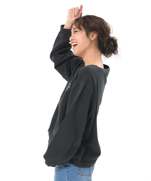 rip curl（リップカール）の「【RIP CURL リップカール】レディース ロゴプリントスウェット / トレーナー ビッグシルエット オーバーサイズ ドロップショルダー  サーフカジュアル   / ワンマイルウェア / ルームウェア（スウェット・レディース・ブラック/ホワイト系その他・MEDIUM/LARGE）」の15枚目の写真