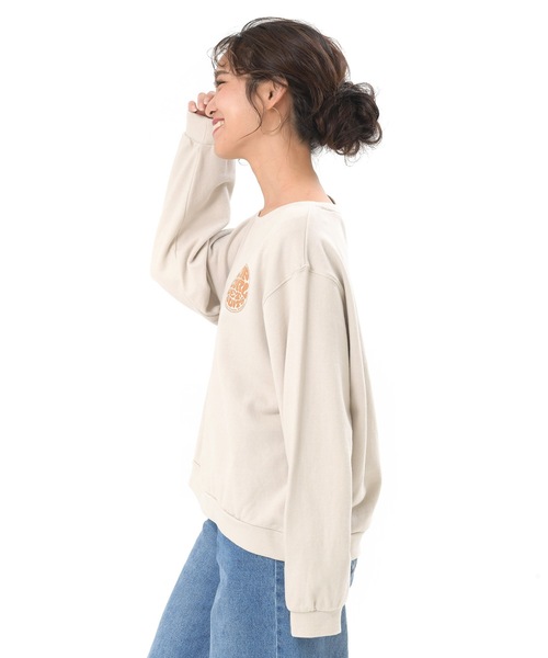 rip curl（リップカール）の「【RIP CURL リップカール】レディース ロゴプリントスウェット / トレーナー ビッグシルエット オーバーサイズ ドロップショルダー  サーフカジュアル   / ワンマイルウェア / ルームウェア（スウェット・レディース・ブラック/ホワイト系その他・MEDIUM/LARGE）」の12枚目の写真