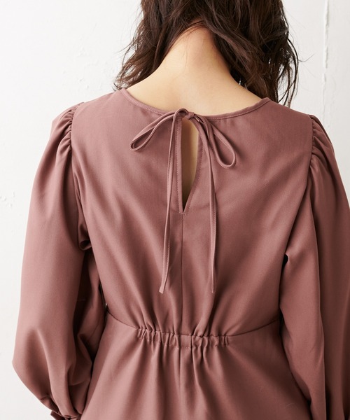 natural couture(ナチュラルクチュール)の「【WEB限定カラー有り】バックリボンボリュームロングスリーブワンピース(ワンピース・レディース・ブラック/ベージュ/モカ/その他1/その他2・FREE)」の12枚目の写真