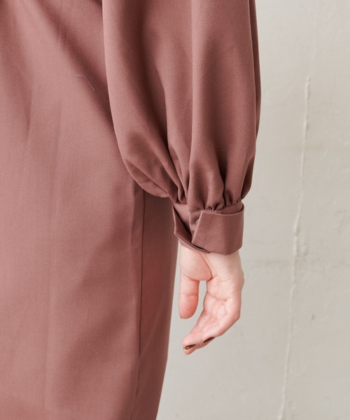 natural couture(ナチュラルクチュール)の「【WEB限定カラー有り】バックリボンボリュームロングスリーブワンピース(ワンピース・レディース・ブラック/ベージュ/モカ/その他1/その他2・FREE)」の20枚目の写真