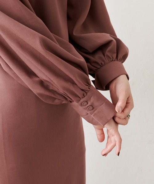 natural couture(ナチュラルクチュール)の「【WEB限定カラー有り】バックリボンボリュームロングスリーブワンピース(ワンピース・レディース・ブラック/ベージュ/モカ/その他1/その他2・FREE)」の16枚目の写真