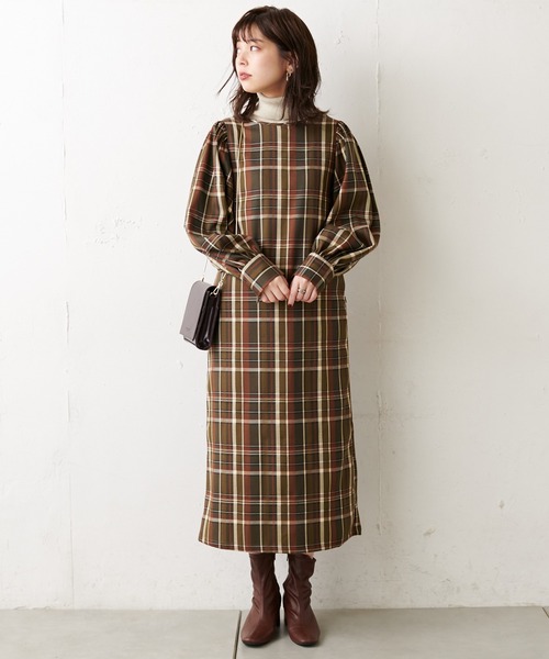 natural couture(ナチュラルクチュール)の「【WEB限定カラー有り】バックリボンボリュームロングスリーブワンピース(ワンピース・レディース・ブラック/ベージュ/モカ/その他1/その他2・FREE)」の14枚目の写真
