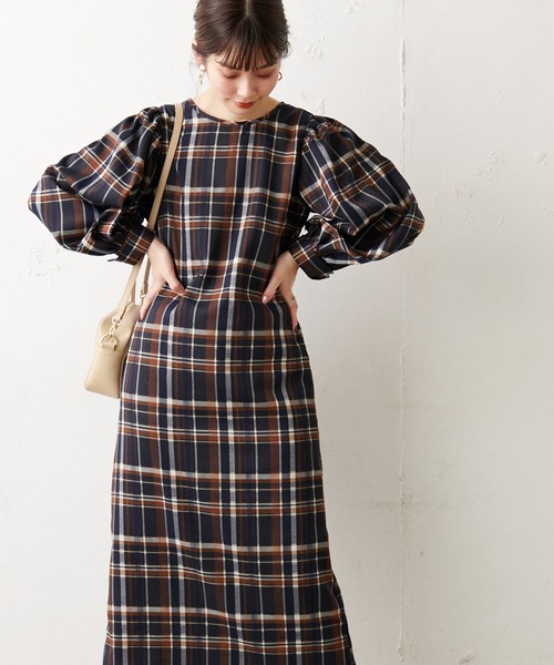 natural couture(ナチュラルクチュール)の「【WEB限定カラー有り】バックリボンボリュームロングスリーブワンピース(ワンピース・レディース・ブラック/ベージュ/モカ/その他1/その他2・FREE)」の11枚目の写真