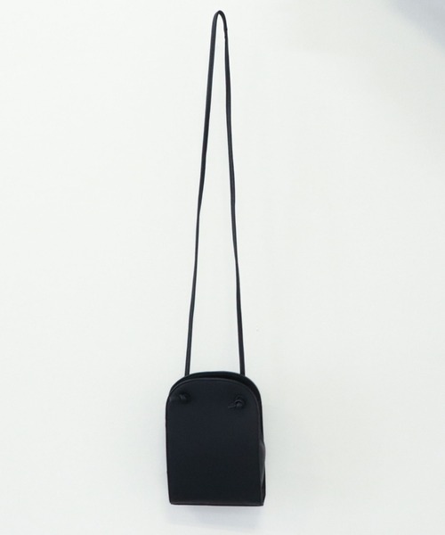 archives(アルシーヴ)の「合皮ラウンド紐ショルダー(ショルダーバッグ・レディース・ブラック/ベージュ/オレンジ・FREE)」の1枚目の写真