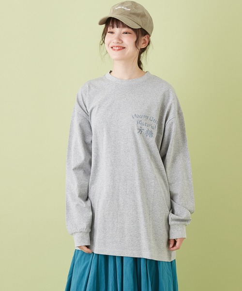 CUBE SUGAR（キューブシュガー）の「OE天竺 チャイニーズ ロゴプリント 長袖Tシャツ（Tシャツ/カットソー・レディース・トップグレー/サックスブルー/カーキ/ホワイト・M）」の3枚目の写真