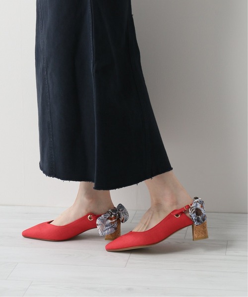 LE TALON(ルタロン)の「4.5cm2WAYリボンバックベルト(パンプス・レディース・レッド/ベージュ/ホワイト・22cm/22.5cm/24cm/24.5cm/25cm/23cm/23.5cm)」の3枚目の写真