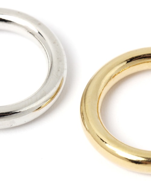 A part by（アパートバイ）の「パイプフープイヤリング　940286（イヤリング・レディース・ゴールド/シルバー・FREE）」の4枚目の写真