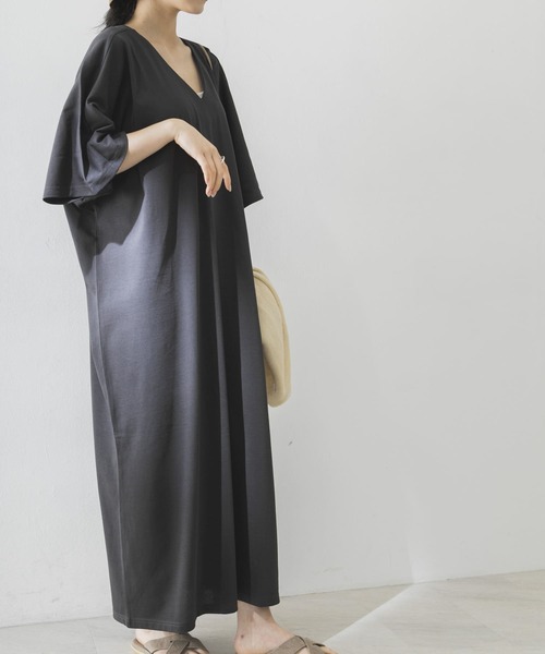 Goodwear(Since1983)（グッドウェア）の「Goodwear　LOOSE FIT MAXI ONE-PIECE（ワンピース・レディース・ボルドー/ベージュ系その他/チャコールグレー・-）」の11枚目の写真