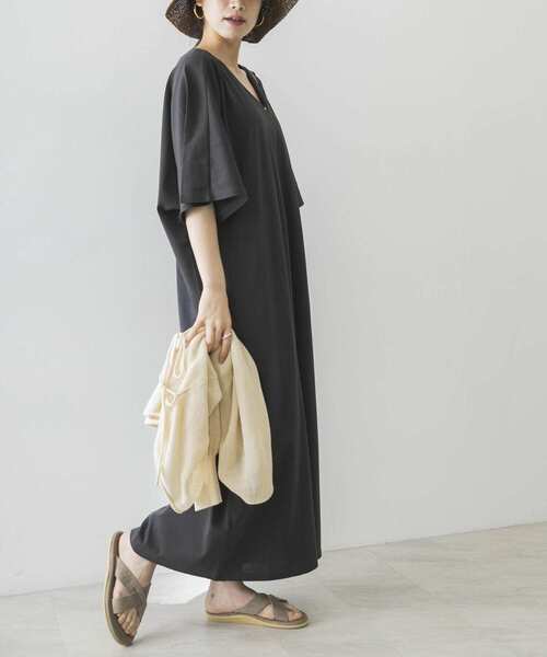 Goodwear(Since1983)（グッドウェア）の「Goodwear　LOOSE FIT MAXI ONE-PIECE（ワンピース・レディース・ボルドー/ベージュ系その他/チャコールグレー・-）」の12枚目の写真