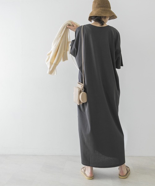 Goodwear(Since1983)（グッドウェア）の「Goodwear　LOOSE FIT MAXI ONE-PIECE（ワンピース・レディース・ボルドー/ベージュ系その他/チャコールグレー・-）」の13枚目の写真