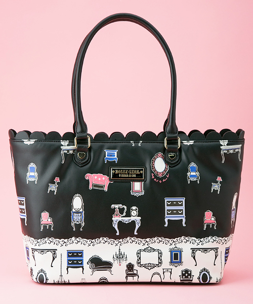 DOLLY GIRL BY ANNA SUI（ドーリーガール バイ アナ スイ）の「ドーリーハウスプリント トートバッグ（トートバッグ・レディース・ブラック系9/ワイン系9・F）」の2枚目の写真