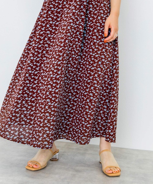 w closet（ダブルクローゼット）の「小花柄ノースリワンピース（ワンピース・レディース・ブラック×ホワイト/ブルーパープル/ホワイト×ブルー/ホワイト×ブラック・FREE）」の9枚目の写真