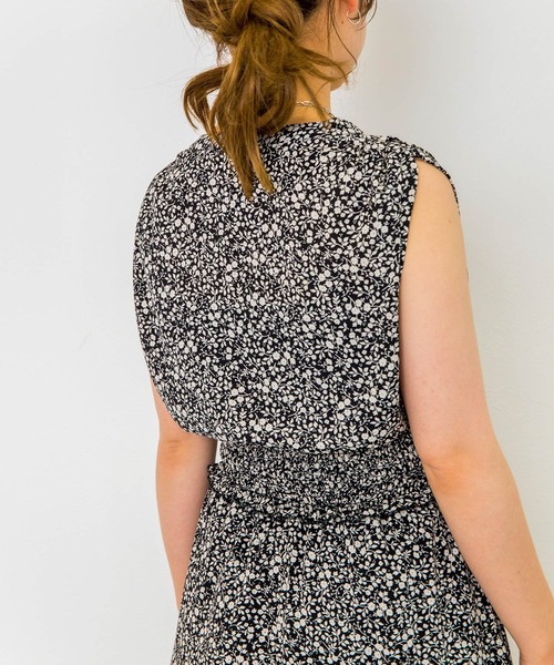 w closet（ダブルクローゼット）の「小花柄ノースリワンピース（ワンピース・レディース・ブラック×ホワイト/ブルーパープル/ホワイト×ブルー/ホワイト×ブラック・FREE）」の19枚目の写真