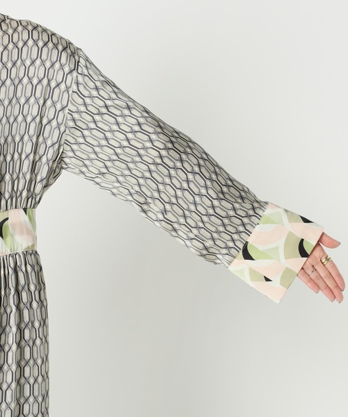 JOURNAL STANDARD（ジャーナルスタンダード）の「【Ayumi.HｘJOURNALSTANDARD】ドッキングプリントガウン◆（ワンピース・レディース・グリーン・FREE）」の13枚目の写真