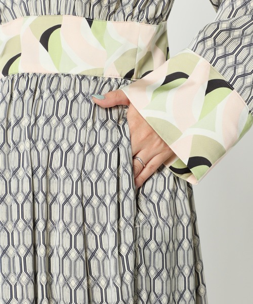 JOURNAL STANDARD（ジャーナルスタンダード）の「【Ayumi.HｘJOURNALSTANDARD】ドッキングプリントガウン◆（ワンピース・レディース・グリーン・FREE）」の17枚目の写真