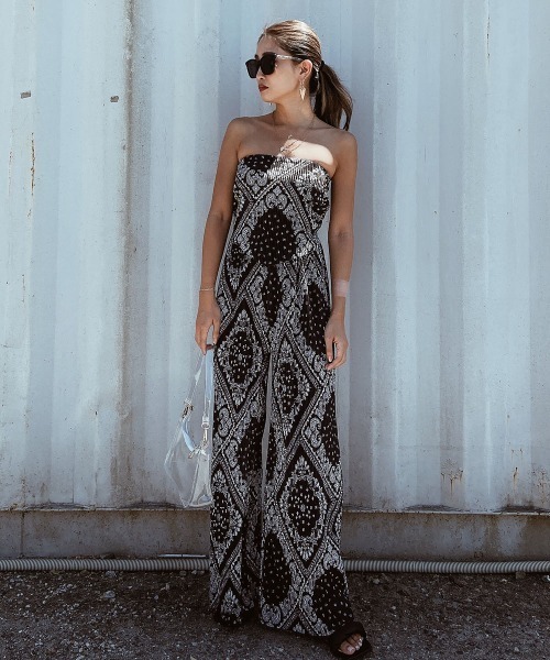 esutoreja（エストレジャ）の「プリーツペイズリーセットアップ（セットアップ・レディース・ホワイト/ブラック・FREE）」の2枚目の写真