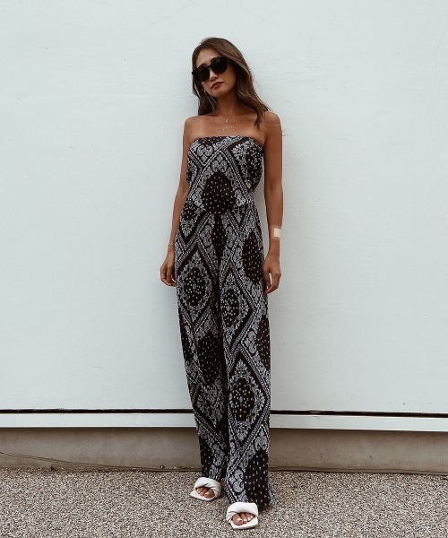 esutoreja（エストレジャ）の「プリーツペイズリーセットアップ（セットアップ・レディース・ホワイト/ブラック・FREE）」の4枚目の写真