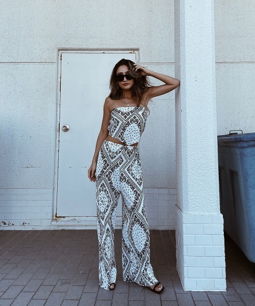 esutoreja（エストレジャ）の「プリーツペイズリーセットアップ（セットアップ・レディース・ホワイト/ブラック・FREE）」の6枚目の写真