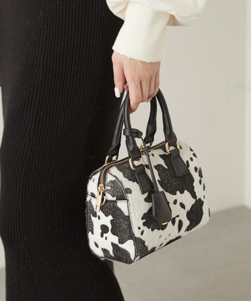 Chico(チコ)の「【新色追加】アソートミニボストンショルダー(ショルダーバッグ・レディース・ブラウン/ブラック/ゼブラ/ブラック系その他/アイボリー/ピンク・FREE)」の4枚目の写真