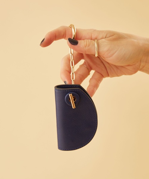 HASHIBAMI（ハシバミ）の「【HASHIBAMI】マンテル キーケース（キーケース/キーアクセサリー・レディース・シルバー/マジェンタ/グレイッシュベージュ/ブラック/モスグリーン/グレイッシュブルー/イエロー/ライトグレー/ライラック/カーキ/ブルーパープル/ブロンズ/オレンジ/ナチュラル/レッド/ボルドー/ネイビー/ライトグリーン/ライトピンク/マルチ/ターコイズブルー/ペールイエロー/ブラウン/レモンイエロー/サンドベージュ/ベビーピンク/チェリーピンク/アクア/ライトイエロー/ライトグリーン系/ふじ色系/ライトオレンジ系/ローズ系/チャコールグレー/ゴールド・FREE）」の13枚目の写真