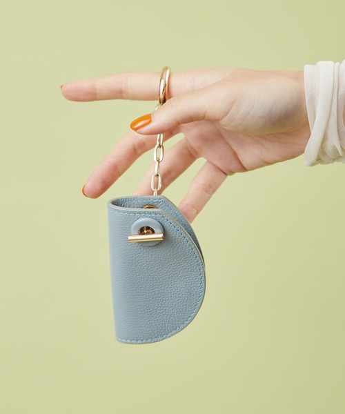 HASHIBAMI（ハシバミ）の「【HASHIBAMI】マンテル キーケース（キーケース/キーアクセサリー・レディース・シルバー/マジェンタ/グレイッシュベージュ/ブラック/モスグリーン/グレイッシュブルー/イエロー/ライトグレー/ライラック/カーキ/ブルーパープル/ブロンズ/オレンジ/ナチュラル/レッド/ボルドー/ネイビー/ライトグリーン/ライトピンク/マルチ/ターコイズブルー/ペールイエロー/ブラウン/レモンイエロー/サンドベージュ/ベビーピンク/チェリーピンク/アクア/ライトイエロー/ライトグリーン系/ふじ色系/ライトオレンジ系/ローズ系/チャコールグレー/ゴールド・FREE）」の15枚目の写真