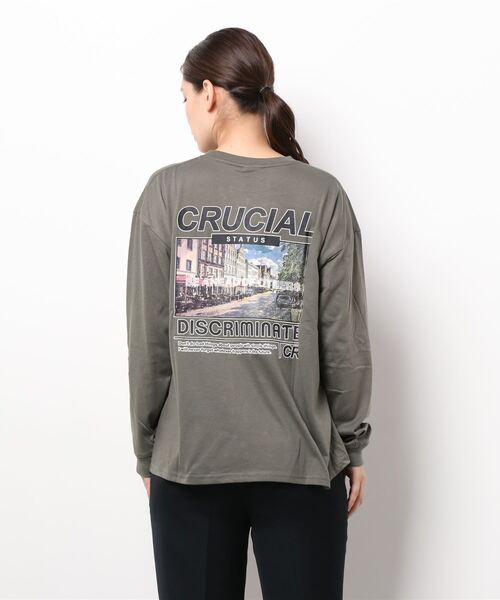 GGD(ジージーディー)の「ビッグシルエットリブ付きロングTシャツ 袖プリント 刺繍 バックプリント フォト風ラバープリント(Tシャツ/カットソー・レディース・ホワイト系その他/ホワイト/ブルー系その他/ブラウン系その他/ブラック系その他2/ブルー/グレー/ブラック/ピンク/ブラック系その他/ブラウン/ホワイト系その他2/ブルー系その他2・L/LL/M)」の17枚目の写真