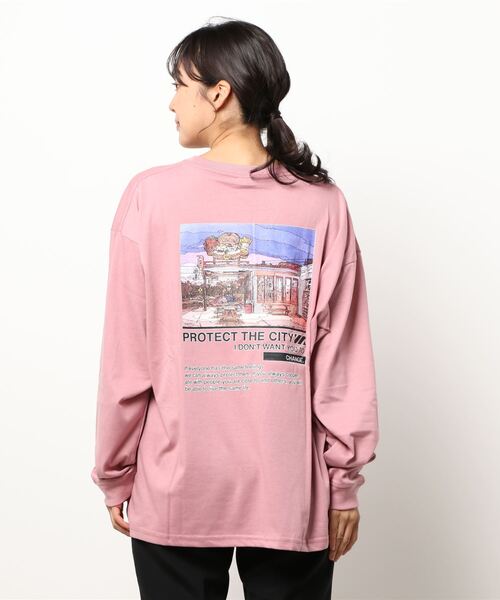 GGD(ジージーディー)の「ビッグシルエットリブ付きロングTシャツ 袖プリント 刺繍 バックプリント フォト風ラバープリント(Tシャツ/カットソー・レディース・ホワイト系その他/ホワイト/ブルー系その他/ブラウン系その他/ブラック系その他2/ブルー/グレー/ブラック/ピンク/ブラック系その他/ブラウン/ホワイト系その他2/ブルー系その他2・L/LL/M)」の19枚目の写真