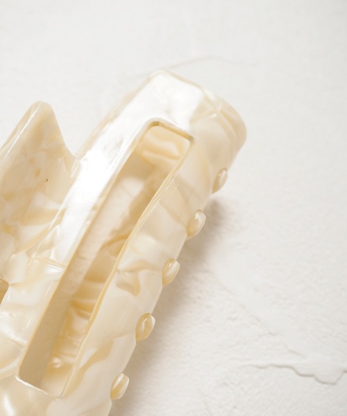 Crisp(クリスプ)の「マーブルクロウクリップ(バレッタ/ヘアクリップ・レディース・ホワイト/アイボリー・FREE)」の5枚目の写真