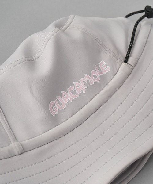 GUACAMOLE（ガカモレ）の「Functional stretch bucket hat/LOGO print（ハット・メンズ・ライトグレー/ホワイト×ピンク/オレンジ/チャコールグレー/ホワイト/グレー/イエロー/ブラック・FREE）」の19枚目の写真