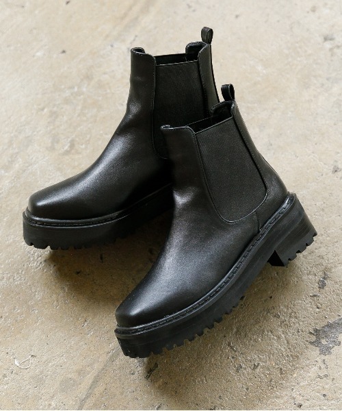 koe(コエ)の「スクエアタンクソールサイドゴアブーツ*(ブーツ・レディース・ブラック・23cm/25cm/24cm)」の1枚目の写真