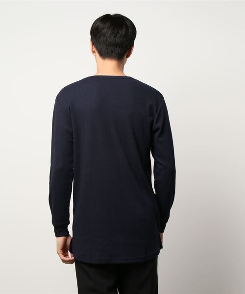 BAYBLO(ベイブロ)の「(BG)【ユニセックス】ワッフル ロング レイヤード 長袖 Tシャツ(Tシャツ/カットソー・メンズ・ブラック/ダークグリーン/ダークブラウン/ネイビー/オフホワイト/ダークグレー/サンドベージュ/杢グレー/グレイッシュベージュ・MEDIUM/LARGE/X-LARGE)」の11枚目の写真