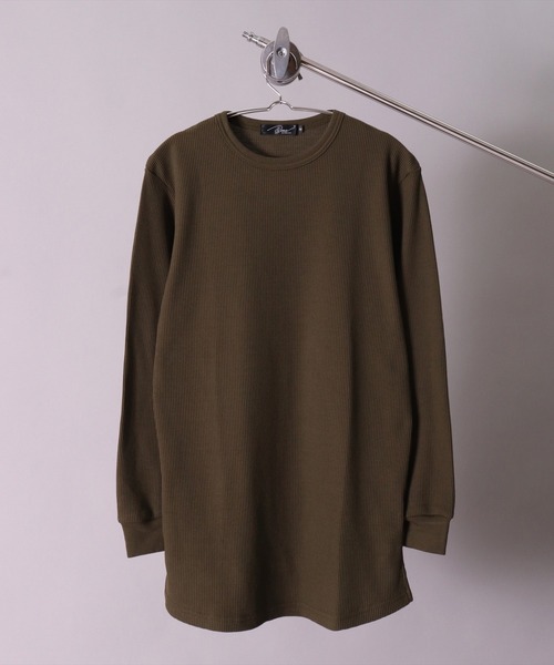 BAYBLO(ベイブロ)の「(BG)【ユニセックス】ワッフル ロング レイヤード 長袖 Tシャツ(Tシャツ/カットソー・メンズ・ブラック/ダークグリーン/ダークブラウン/ネイビー/オフホワイト/ダークグレー/サンドベージュ/杢グレー/グレイッシュベージュ・MEDIUM/LARGE/X-LARGE)」の8枚目の写真