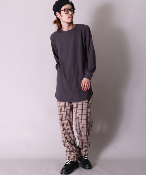 BAYBLO(ベイブロ)の「(BG)【ユニセックス】ワッフル ロング レイヤード 長袖 Tシャツ(Tシャツ/カットソー・メンズ・ブラック/ダークグリーン/ダークブラウン/ネイビー/オフホワイト/ダークグレー/サンドベージュ/杢グレー/グレイッシュベージュ・MEDIUM/LARGE/X-LARGE)」の15枚目の写真