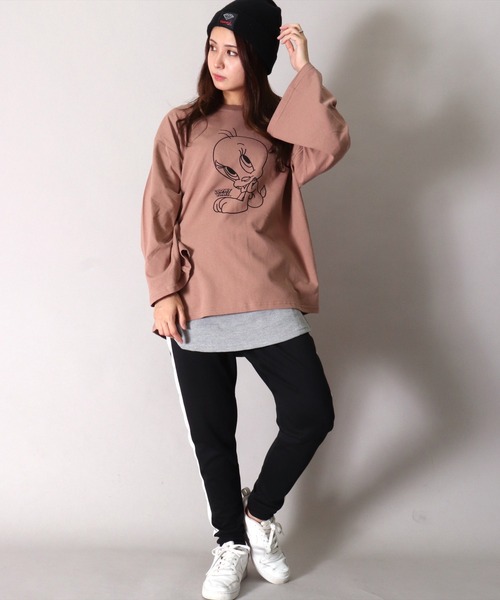 BAYBLO(ベイブロ)の「(BG)【ユニセックス】ワッフル ロング レイヤード 長袖 Tシャツ(Tシャツ/カットソー・メンズ・ブラック/ダークグリーン/ダークブラウン/ネイビー/オフホワイト/ダークグレー/サンドベージュ/杢グレー/グレイッシュベージュ・MEDIUM/LARGE/X-LARGE)」の16枚目の写真