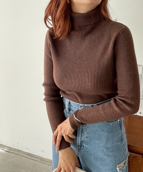 210nouve（トゥージュヌーブ）の「タートルネックリブニット（ニット/セーター・レディース・ホワイト/ブラック/ブラウン/パープル/カーキ/ベージュ・FREE）」の4枚目の写真