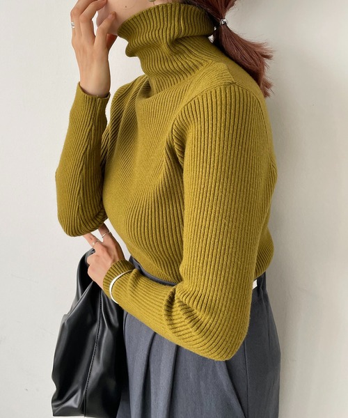 210nouve（トゥージュヌーブ）の「タートルネックリブニット（ニット/セーター・レディース・ホワイト/ブラック/ブラウン/パープル/カーキ/ベージュ・FREE）」の6枚目の写真