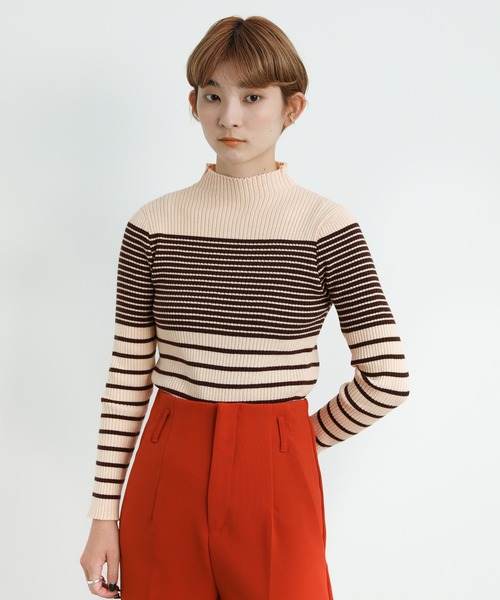 select MOCA(セレクトモカ)の「2021 AW プチハイネックランダムボーダーニット(ニット/セーター・レディース・ホワイト/ブラック/ライトベージュ・FREE)」の4枚目の写真
