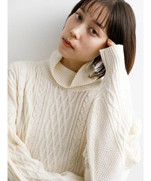 koe（コエ）の「リサイクルポリエステル タートルネックケーブルニット＊（ニット/セーター・レディース・アイボリー/レッド/グリーン/ブルー/ライトグレー/チャコールグレー・S/M/L）」の13枚目の写真